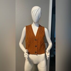 Wynter Cable Knit Button-Up Vest size M